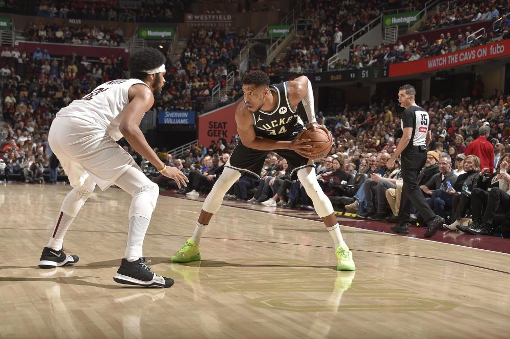 这位球员防 这位球员防