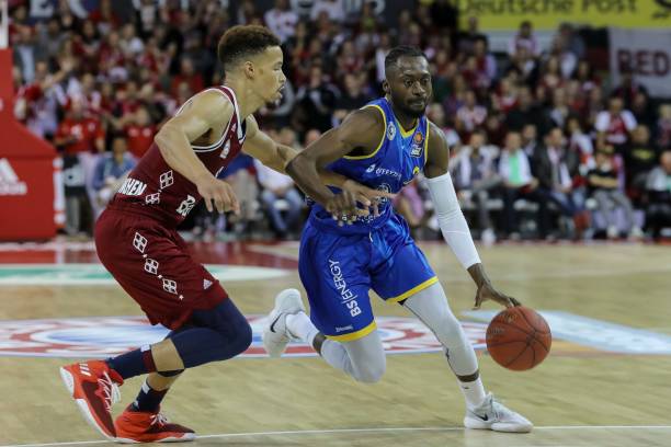 业生涯在中 业生涯在中