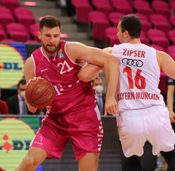 出浓厚的兴 出浓厚的兴